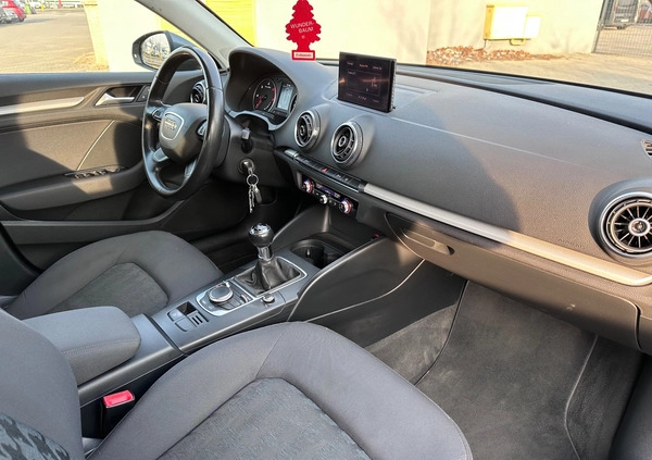 Audi A3 cena 39999 przebieg: 149000, rok produkcji 2013 z Biała małe 106